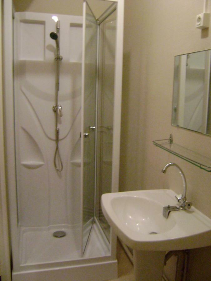 Le Pirate Apartment Granville Bagian luar foto